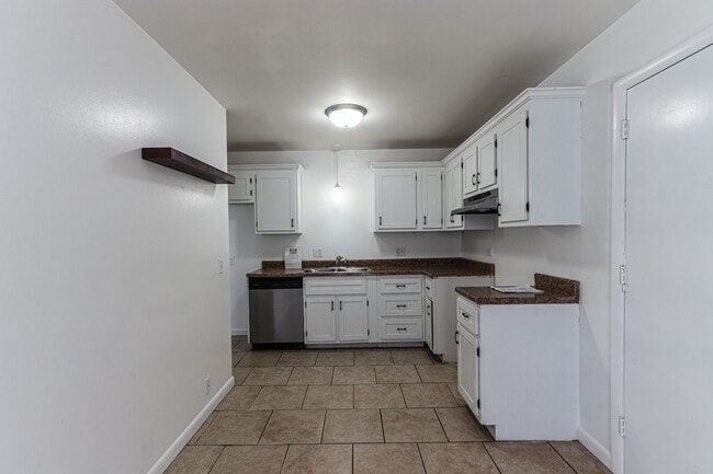 Building Photo - Updated 3 bedroom house with lots of extras!