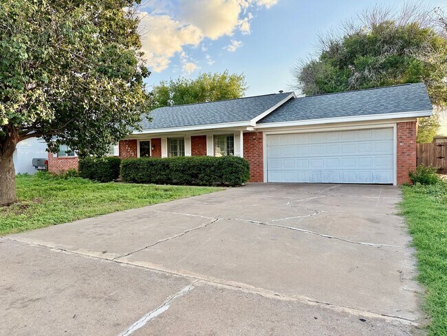 Foto del edificio - 2213 Culver Dr