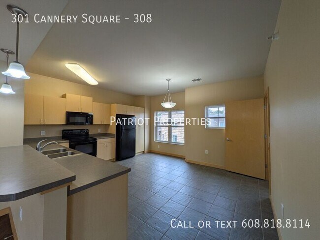 Building Photo - 301 Cannery Square