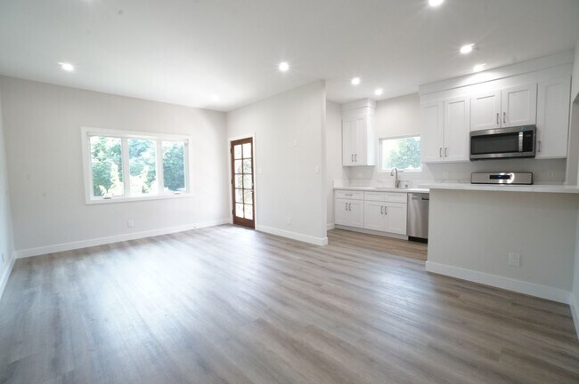 Foto del edificio - 6053 Selma Ave