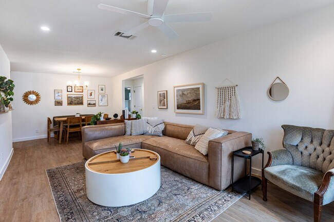 Foto del edificio - 1613 Berene Ave