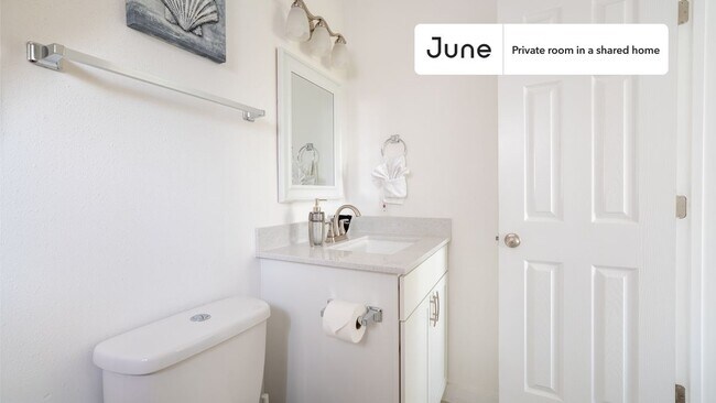 Foto del edificio - Private bedroom in 2 bed/2 bath Home