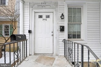 Building Photo - 201 Chester Ave