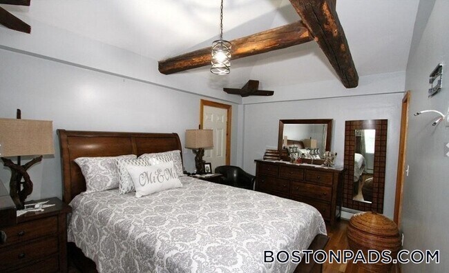 Foto del edificio - 56 Crescent Ave