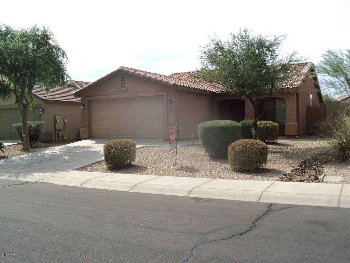 Foto principal - 4466 E Coyote Washington Dr