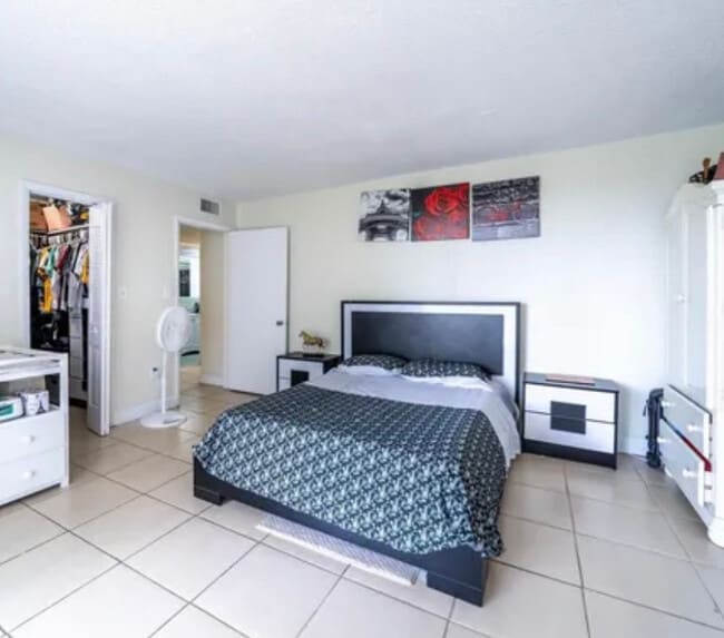 Building Photo - 6960 Miami Gardens Dr