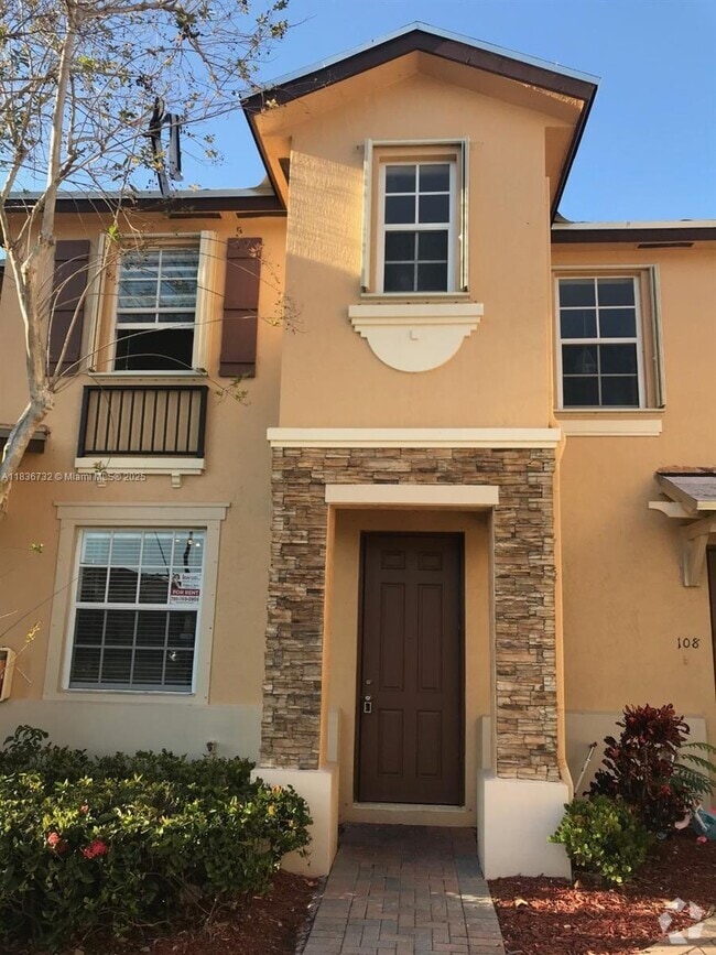 Building Photo - 3355 NE 13th Cir Dr