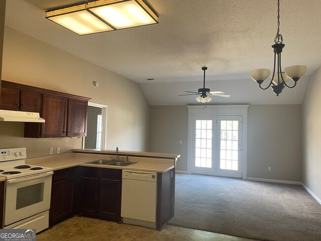 Building Photo - 140 Auburn Cir