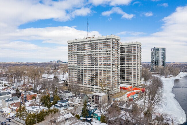 Photo du bâtiment - Domaine Bellerive Apartments