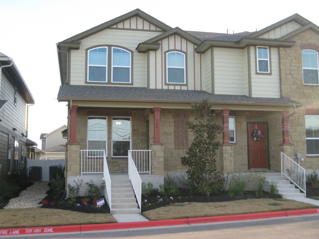 Foto principal - 706 Lost Pines Ln
