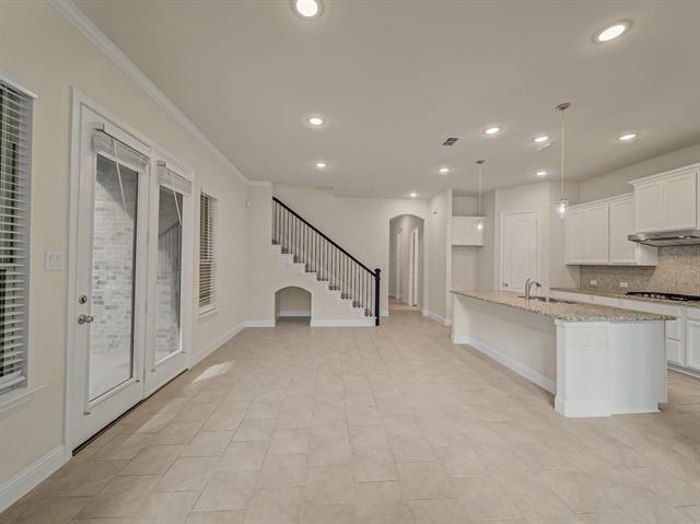 Building Photo - 12765 Friar St