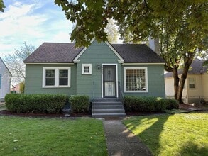 Building Photo - 4408 N Hawthorne St