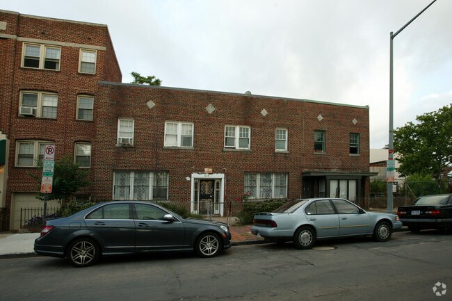 Foto del edificio - 1212-1216 4th St NW