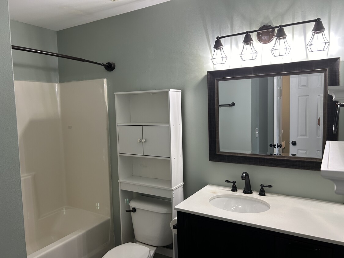 Photo - 5050 Lamppost Cir (Wilmington, NC)