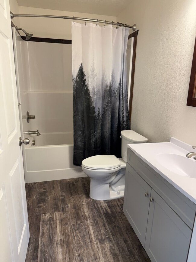 Building Photo - Country Living in this new remodel house