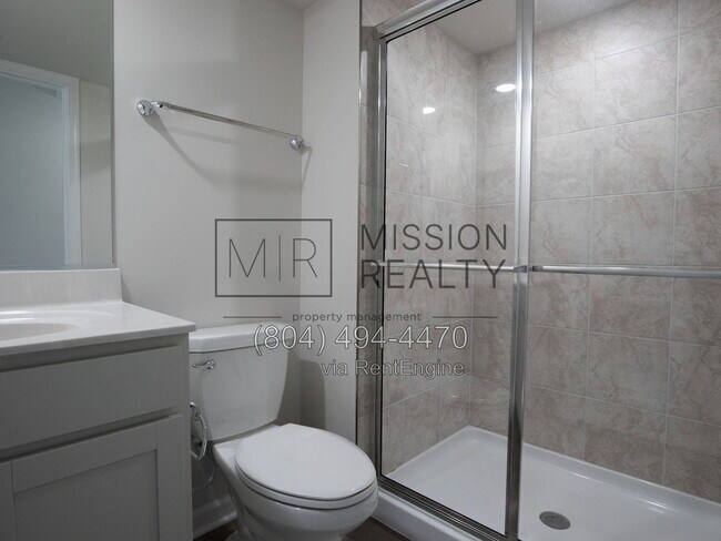 Foto del edificio - 8756 Whitman Dr