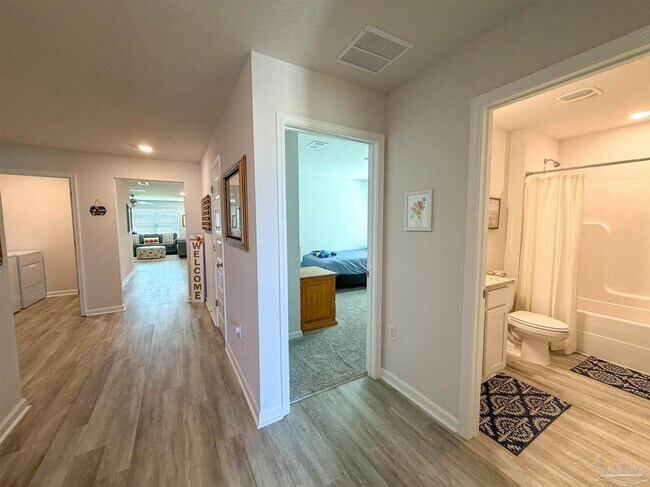 Foto del edificio - 5494 Silverbell Dr