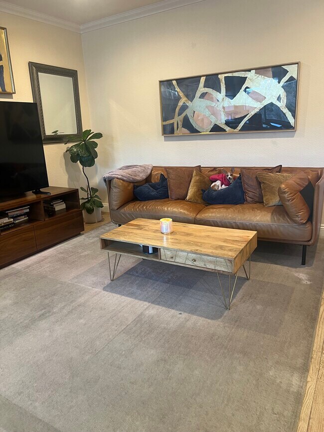Foto del edificio - 4350 Berryman Ave