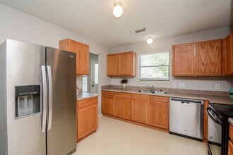 Building Photo - 6835 Lower Arrow Dr