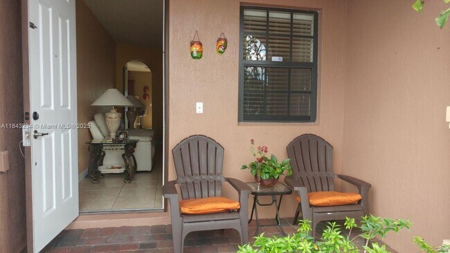 Foto del edificio - 3788 NE 3rd Ct