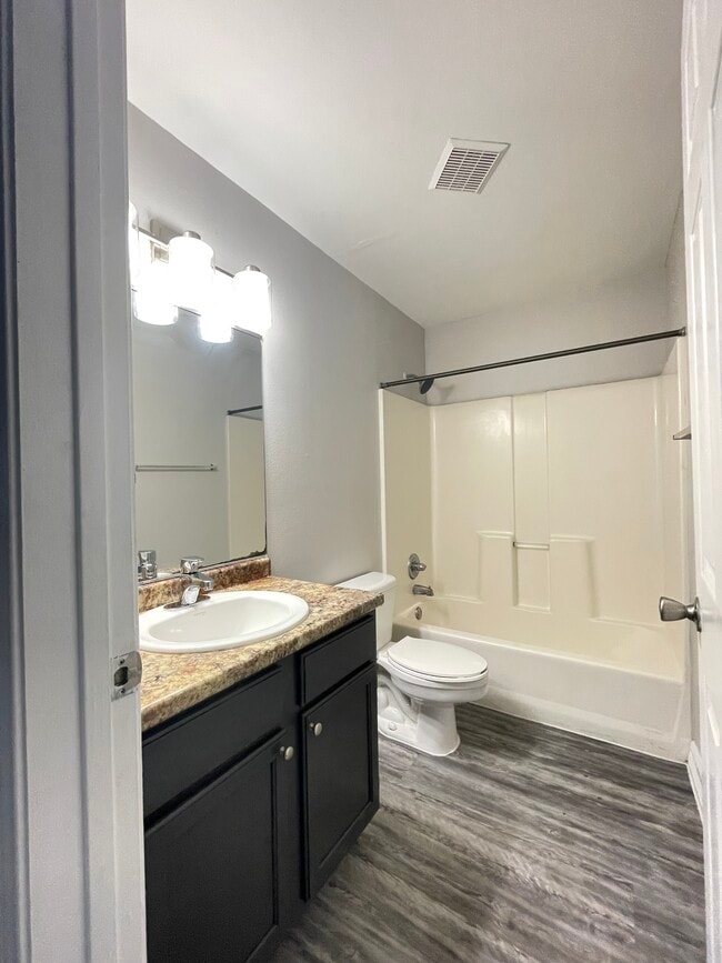 Building Photo - Landings on 6th