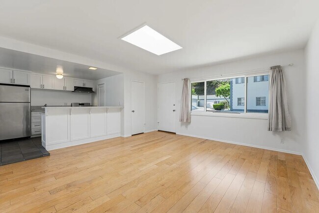 Foto del edificio - 314 Culver Blvd