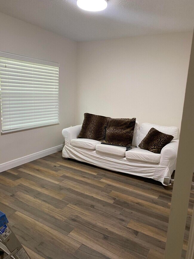 Foto del edificio - 9200 Green Meadows Way