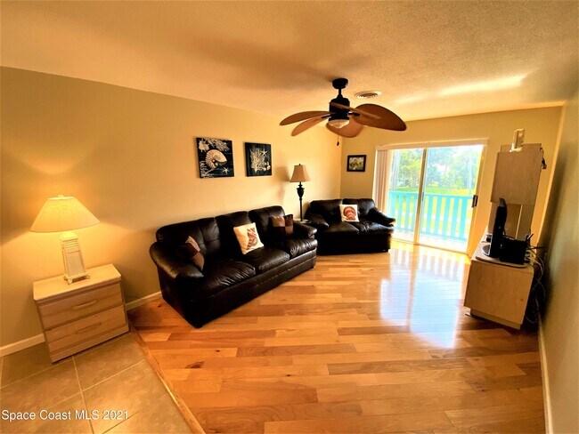 Foto del edificio - 311 Taylor Ave