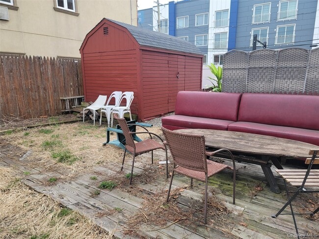 Foto del edificio - 2-06 Beach 102nd St