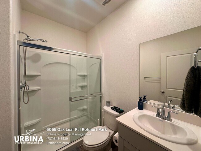Foto del edificio - 6055 Oak Leaf Pl