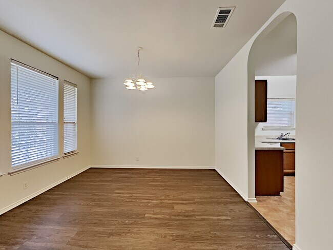 Building Photo - 2915 Encino River