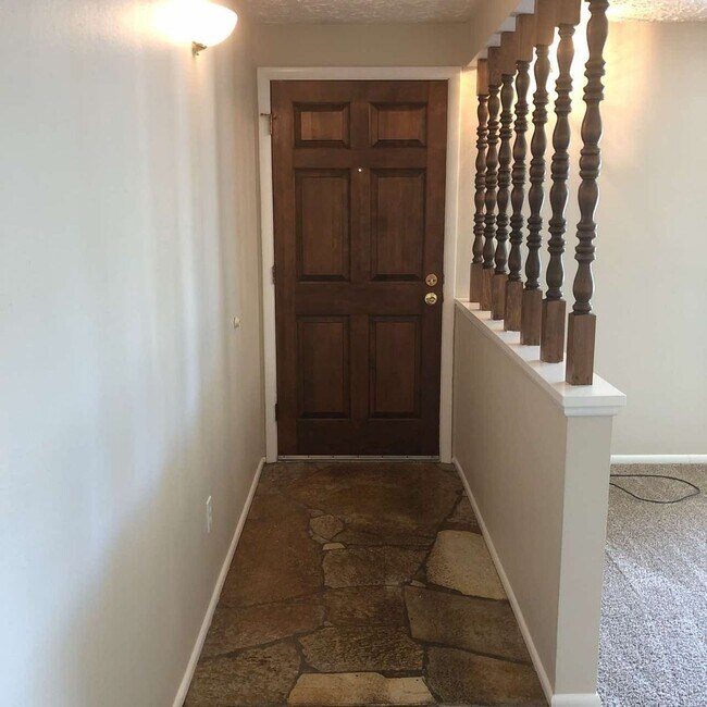 Building Photo - Beautiful Home in an Excellent Location!