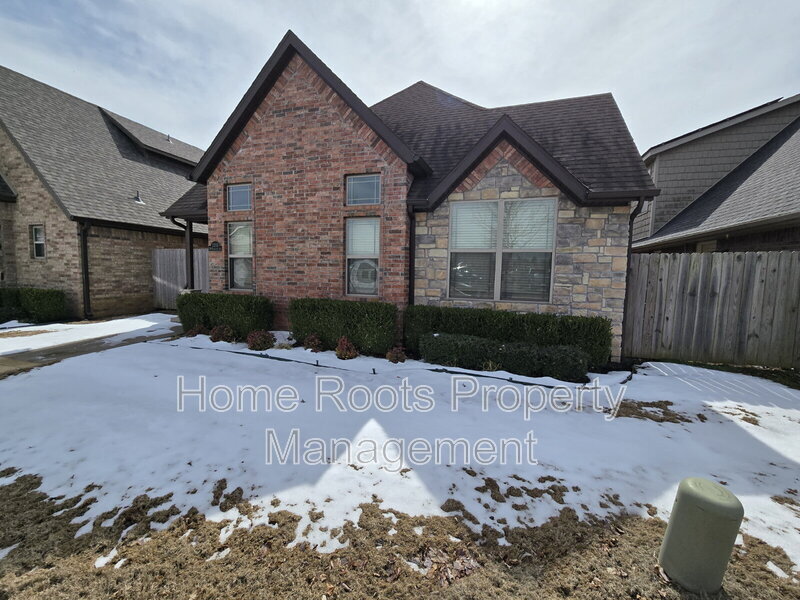 Foto principal - 3203 SW Riverstone Ave