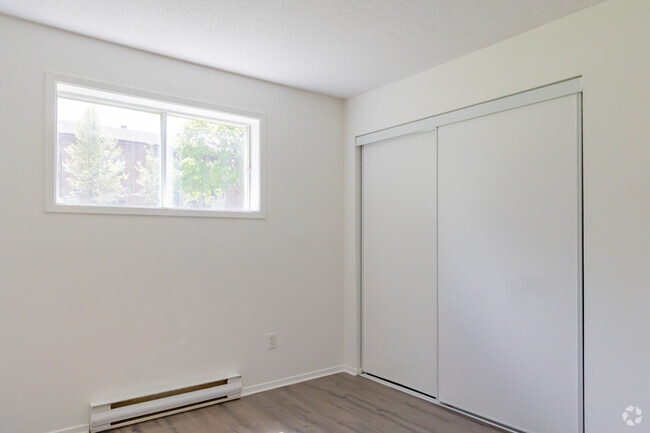 1BR, 1BA - 611SF - Bedroom - Hamilton Road