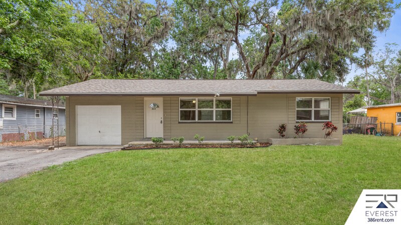 Foto principal - 923 Kingston Ave
