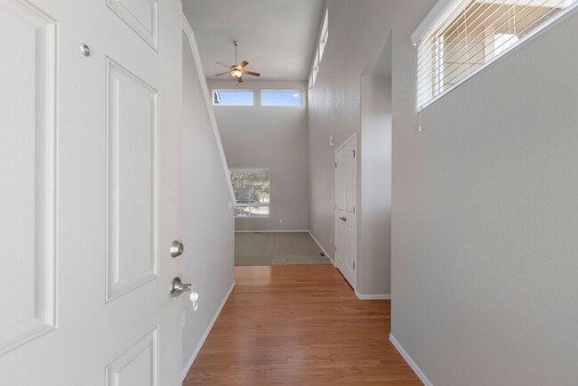 Building Photo - 3 Bedroom 2 1/2 Bath Townhome in Rigden Farms