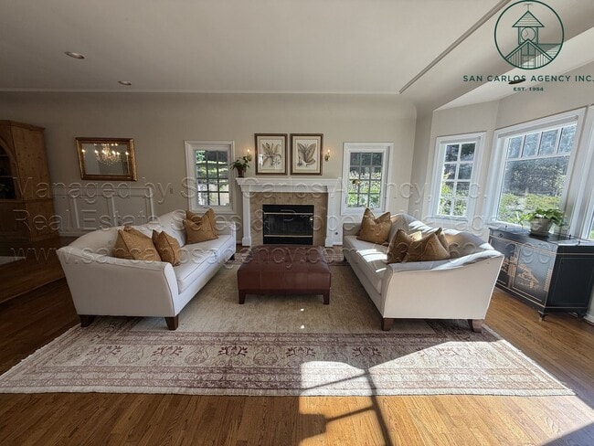 Building Photo - Spacious Five Bedroom Home in Gated High Meadow Neighborhood