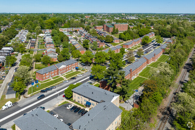 Context - Wabash Manor Apartments