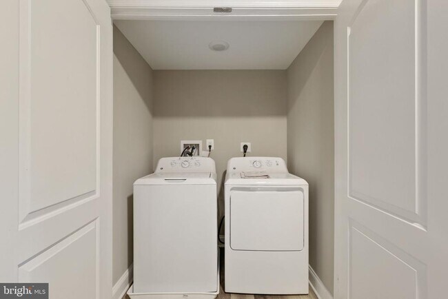 Foto del edificio - 3567 4th St