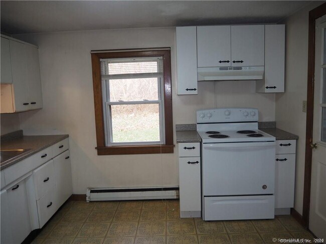 Building Photo - 104 Burban Dr