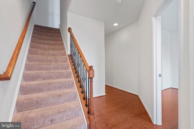 Building Photo - 23477 Adagio Terrace