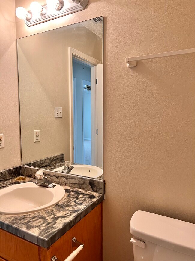 Hall Bath - 10563 Ford Dr