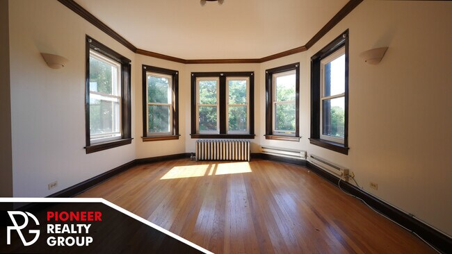 Foto del edificio - 1417 W Hutchinson St