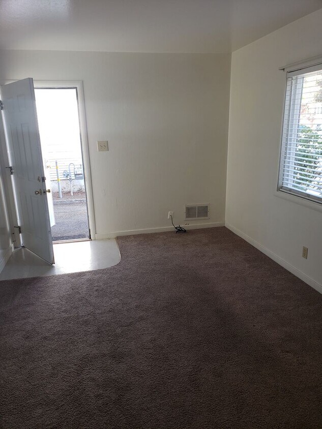 729 Madison St Unit A, Fairfield, CA 94533 Room for Rent in Fairfield