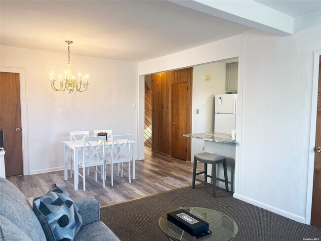Foto del edificio - 229 Willets Ave