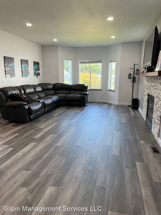 Foto del edificio - 4 br, 2.5 bath House - 1320 Weaver Way