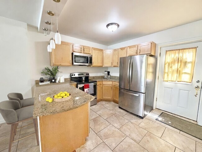 Foto del edificio - 145-147 Everett St