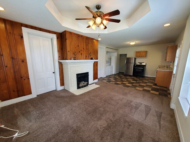 Foto del edificio - 328 Milton Ave