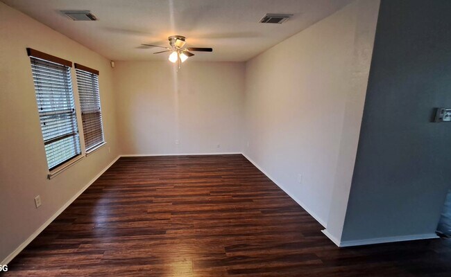 Foto del edificio - 955 Verde Trails Dr