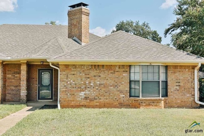Building Photo - 6022 Plantation Dr